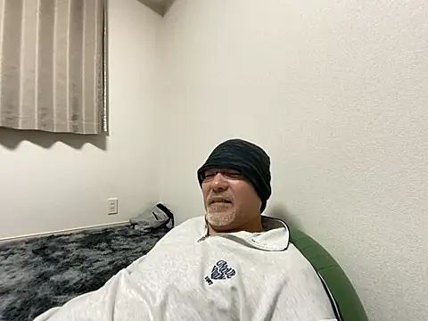 Snapshot of Grandpa29hijii chatting on 03-06-25, 01:03 Grandpa29hijii online show from 03-06-25, 01:03