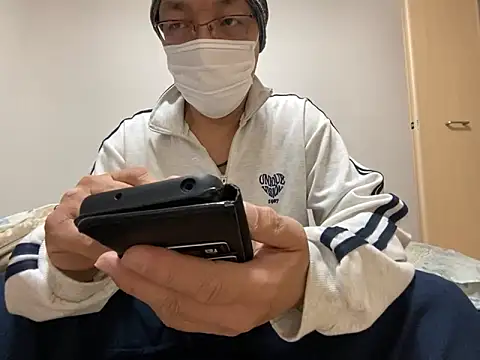 Snapshot of Grandpa29hijii chatting on 01-19-25, 03:10 Grandpa29hijii online show from 01-19-25, 03:10