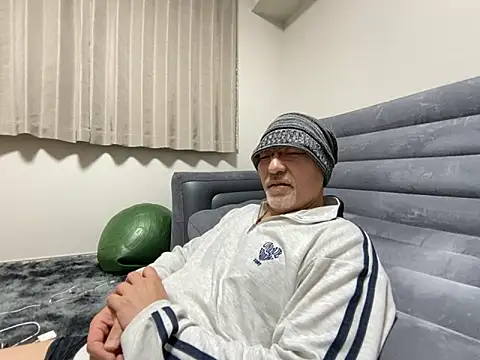 Snapshot of Grandpa29hijii chatting on 03-13-25, 12:35 Grandpa29hijii online show from 03-13-25, 12:35