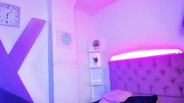 Snapshot of Triipsy chatting on 03-05-25, 11:05 Triipsy online show from 03-05-25, 11:05