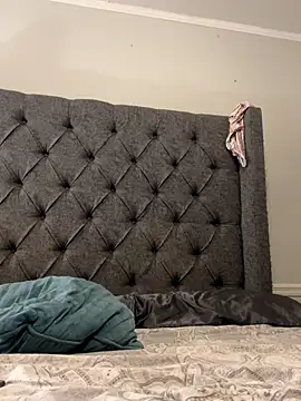 Snapshot of camiliaskye chatting on 10-22-25, 03:28 camiliaskye online show from 10-22-25, 03:28