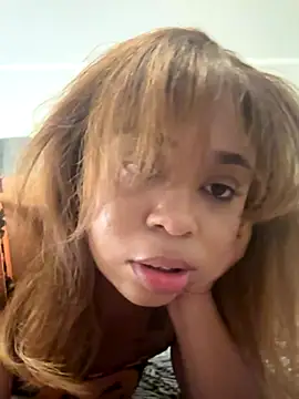 Snapshot of camiliaskye chatting on 10-21-25, 05:07 camiliaskye online show from 10-21-25, 05:07