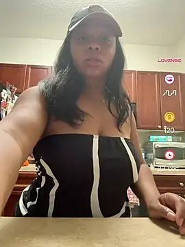 camiliaskye online show from 06-30-26, 04:18