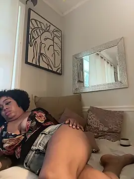 Snapshot of camiliaskye chatting on 09-18-25, 03:15 camiliaskye online show from 09-18-25, 03:15