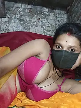 Snapshot of Hoty_girl_143 chatting on 05-14-26, 12:35 Hoty girl 143 online show from 05-14-26, 12:35