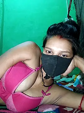 Snapshot of Hoty_girl_143 chatting on 04-18-26, 01:52 Hoty girl 143 online show from 04-18-26, 01:52