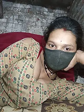 Snapshot of Hoty_girl_143 chatting on 05-24-26, 01:16 Hoty girl 143 online show from 05-24-26, 01:16