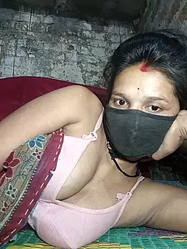 Snapshot of Hoty_girl_143 chatting on 05-06-26, 12:47 Hoty girl 143 online show from 05-06-26, 12:47