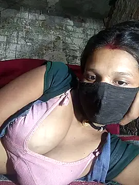 Hoty girl 143 online show from 07-12-26, 04:35