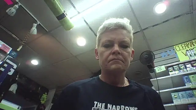 jadegilf1 online show from 04-12-26, 06:55