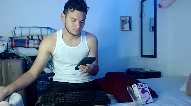 Snapshot of Latin_Boy24 chatting on 02-07-25, 05:40 Latin Boy24 online show from 02-07-25, 05:40