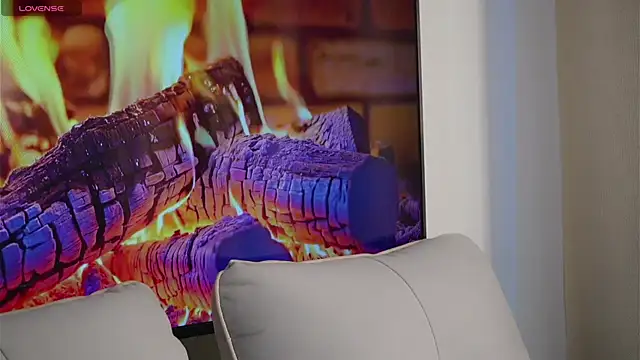 Snapshot of EvaLung777 chatting on 10-10-25, 07:42 EvaLung777 online show from 10-10-25, 07:42