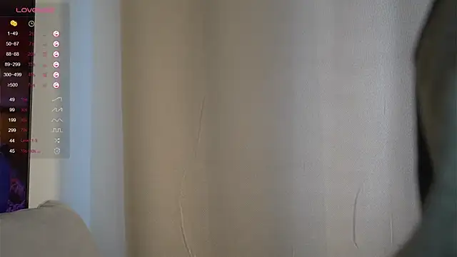 Snapshot of EvaLung777 chatting on 10-27-25, 10:16 EvaLung777 online show from 10-27-25, 10:16