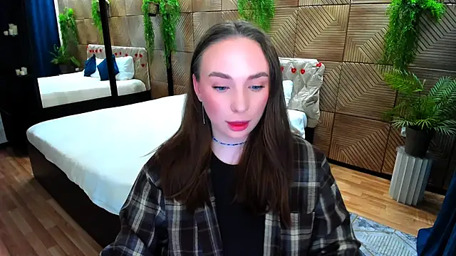Snapshot of TrueReincarnation chatting on 05-19-26, 04:03 TrueReincarnation online show from 05-19-26, 04:03