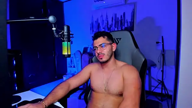 BrunoD31 online show from 11-30-25, 04:46