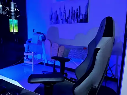 BrunoD31 online show from 04-13-26, 03:32