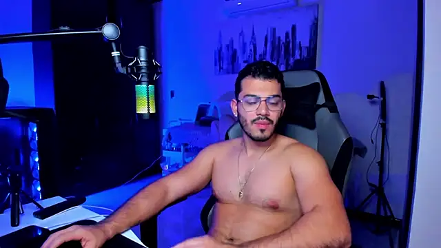 BrunoD31 online show from 12-05-25, 05:39