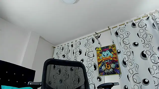 Giomar Reyes online show from 11-06-25, 04:49