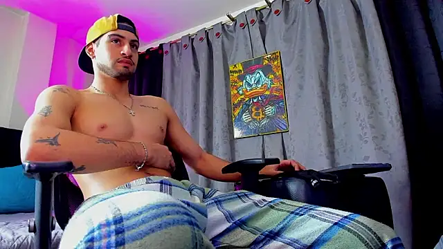 Giomar Reyes online show from 02-18-26, 07:39