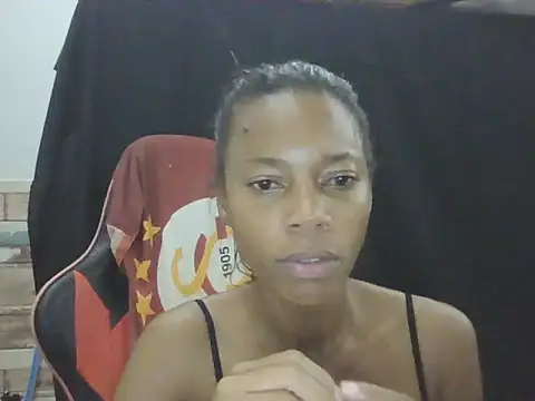 Snapshot of adele-33 chatting on 11-28-25, 08:09 adele-33 online show from 11-28-25, 08:09