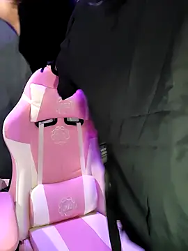 Snapshot of incubo-succubus chatting on 03-18-25, 08:50 incubo-succubus online show from 03-18-25, 08:50