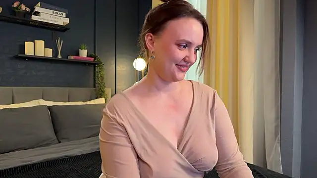 Lella Ryann  online show from 02-11-26, 01:44