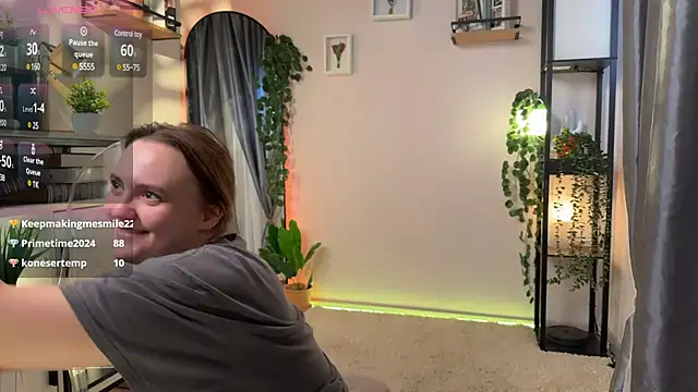 Snapshot of Lella_Ryann_ chatting on 03-08-25, 04:01 Lella Ryann online show from 03-08-25, 04:01