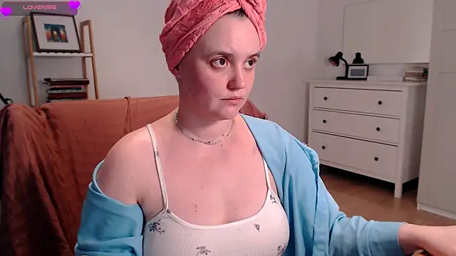 Snapshot of Lella_Ryann_ chatting on 06-29-26, 11:10 Lella Ryann online show from 06-29-26, 11:10