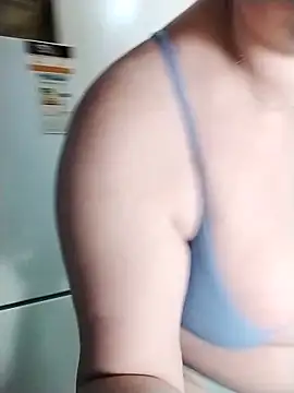 Holly-69 online show from 04-14-26, 05:40