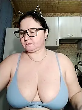 Holly-69 online show from 04-04-26, 05:30