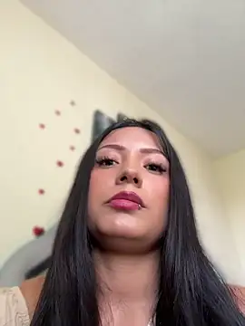 Snapshot of missycanoo chatting on 04-27-26, 08:40 missycanoo online show from 04-27-26, 08:40
