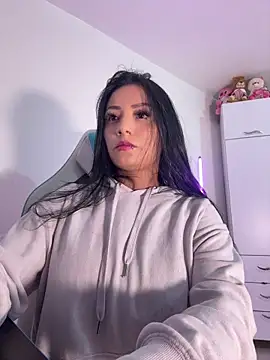 Snapshot of missycanoo chatting on 06-01-26, 02:34 missycanoo online show from 06-01-26, 02:34
