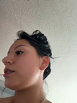 Snapshot of missycanoo chatting on 05-23-26, 06:18 missycanoo online show from 05-23-26, 06:18