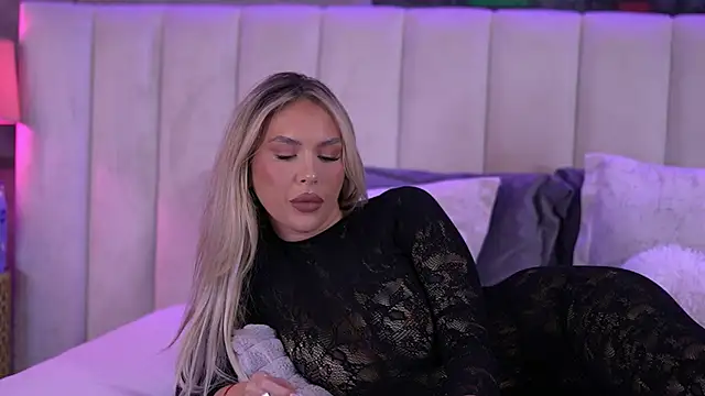 SelenaFrost online show from 03-10-26, 09:02