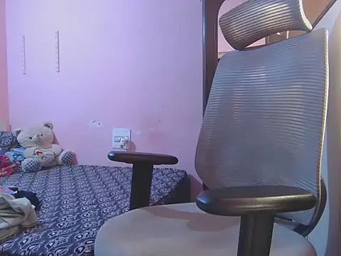 KissesBoyAD online show from 11-25-25, 03:40