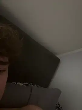 HornyTeenBoy62 online show from 02-11-25, 11:33