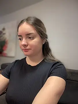 imlindapink online show from 01-08-26, 06:47