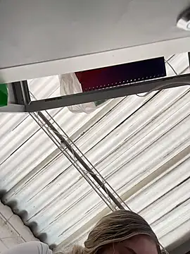 imlindapink online show from 04-16-26, 09:39