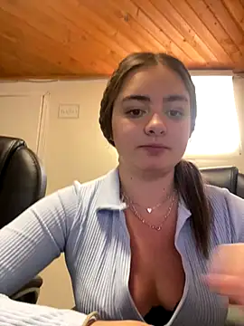 imlindapink online show from 10-02-25, 03:15