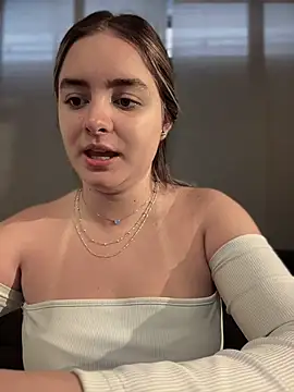 imlindapink online show from 10-14-25, 03:01