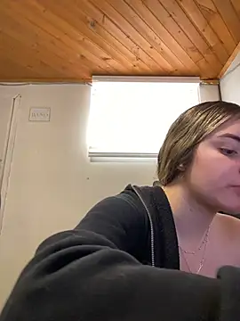 imlindapink online show from 04-04-26, 05:52