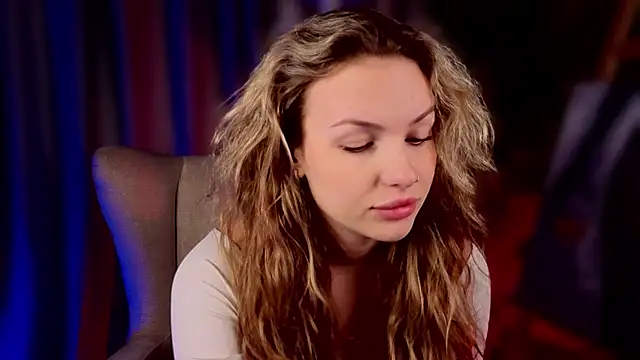 Snapshot of ElizavecaSunrise chatting on 09-28-25, 07:04 ElizavecaSunrise online show from 09-28-25, 07:04