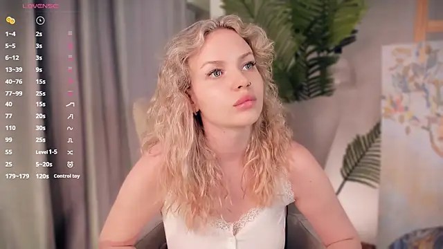 Snapshot of ElizavecaSunrise chatting on 07-02-26, 08:53 ElizavecaSunrise online show from 07-02-26, 08:53
