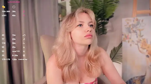 Snapshot of ElizavecaSunrise chatting on 06-29-26, 10:15 ElizavecaSunrise online show from 06-29-26, 10:15