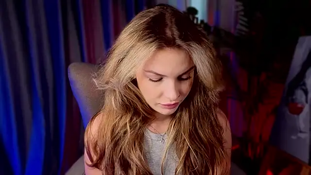 Snapshot of ElizavecaSunrise chatting on 10-02-25, 10:07 ElizavecaSunrise online show from 10-02-25, 10:07