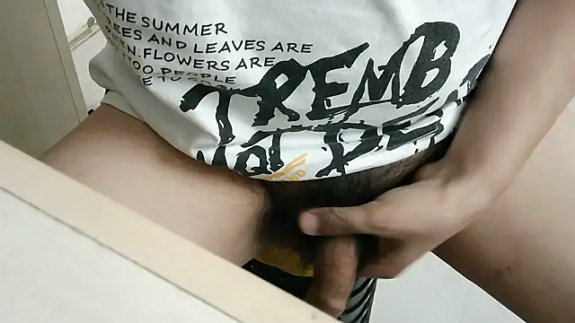 XiaoGuoGuo284512 online show from 10-31-25, 10:16