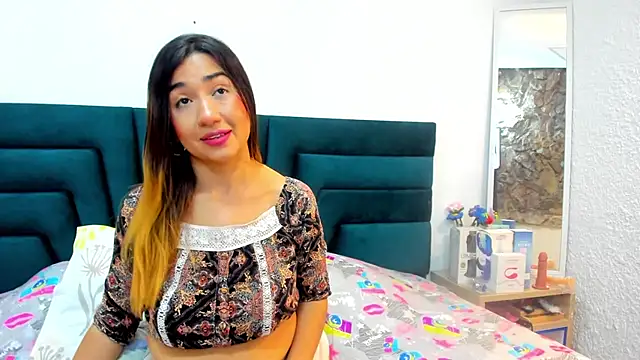 Snapshot of LisaWhite_ chatting on 03-13-25, 11:27 LisaWhite online show from 03-13-25, 11:27