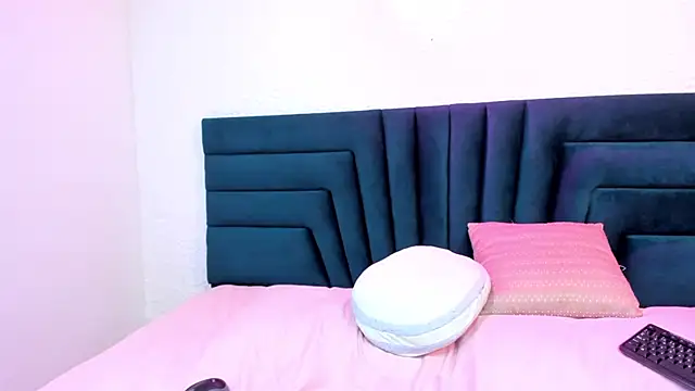 Snapshot of LisaWhite_ chatting on 01-13-25, 12:41 LisaWhite online show from 01-13-25, 12:41