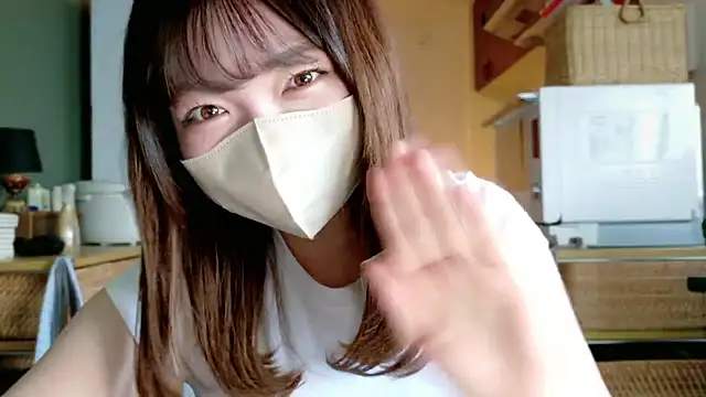 Snapshot of _Yui_ chatting on 09-27-25, 06:19 Yui online show from 09-27-25, 06:19