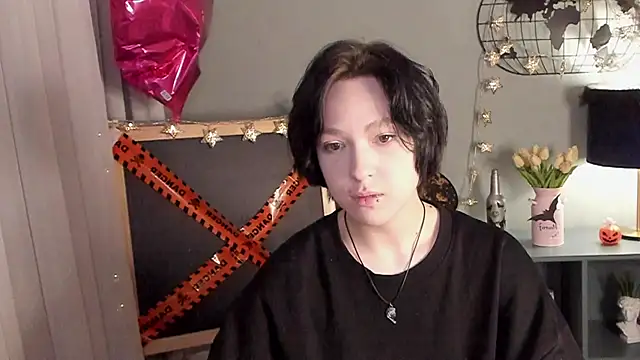 fiamoory online show from 10-28-25, 08:24